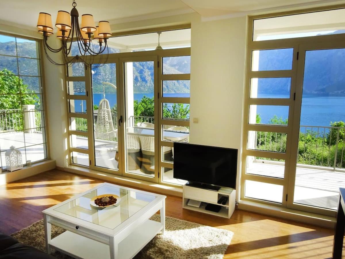 Blue Bay 2 Bedroom Apartment Prčanj Extérieur photo